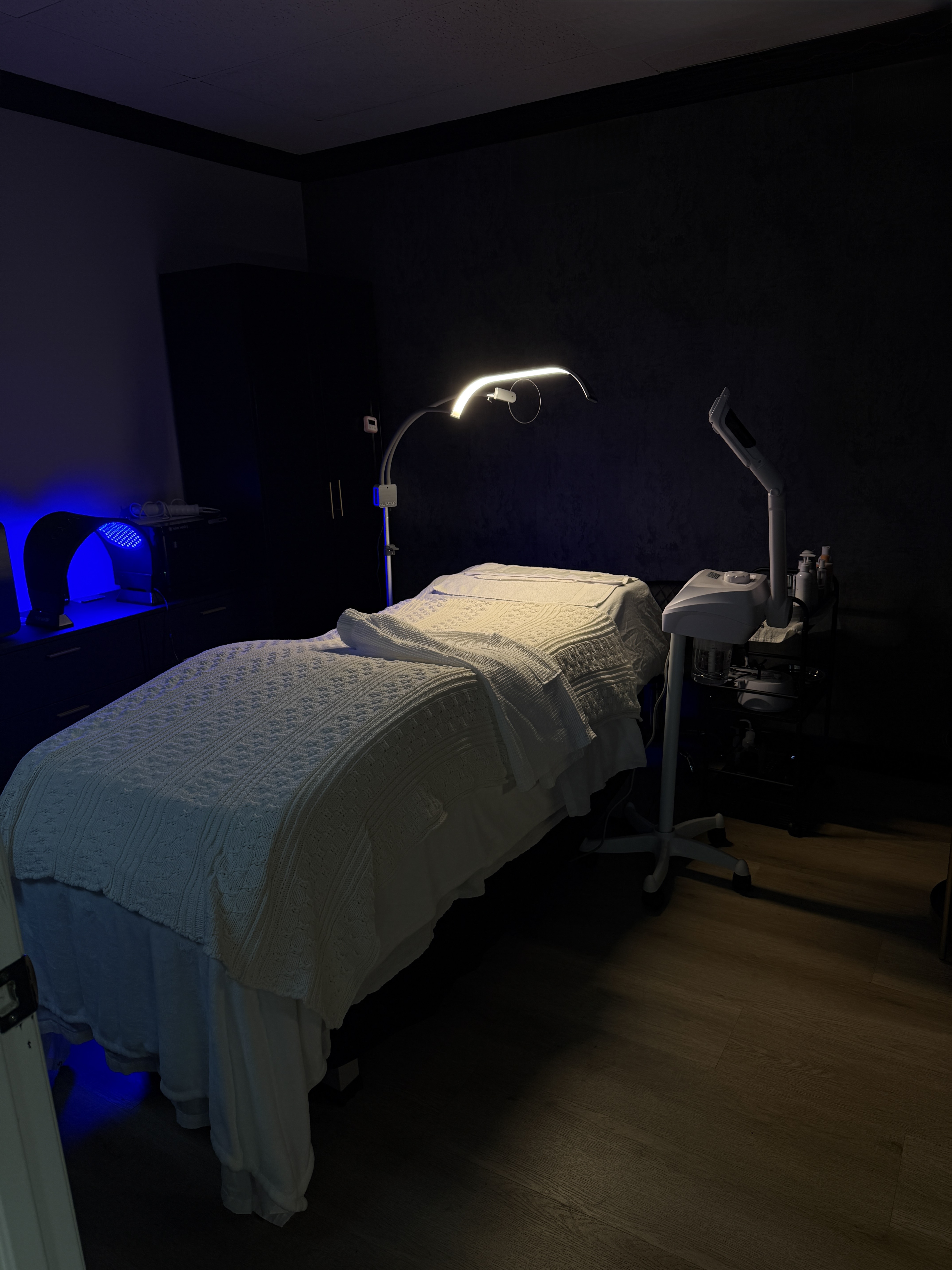 CYNNSBEAUTY blue light treatment bed