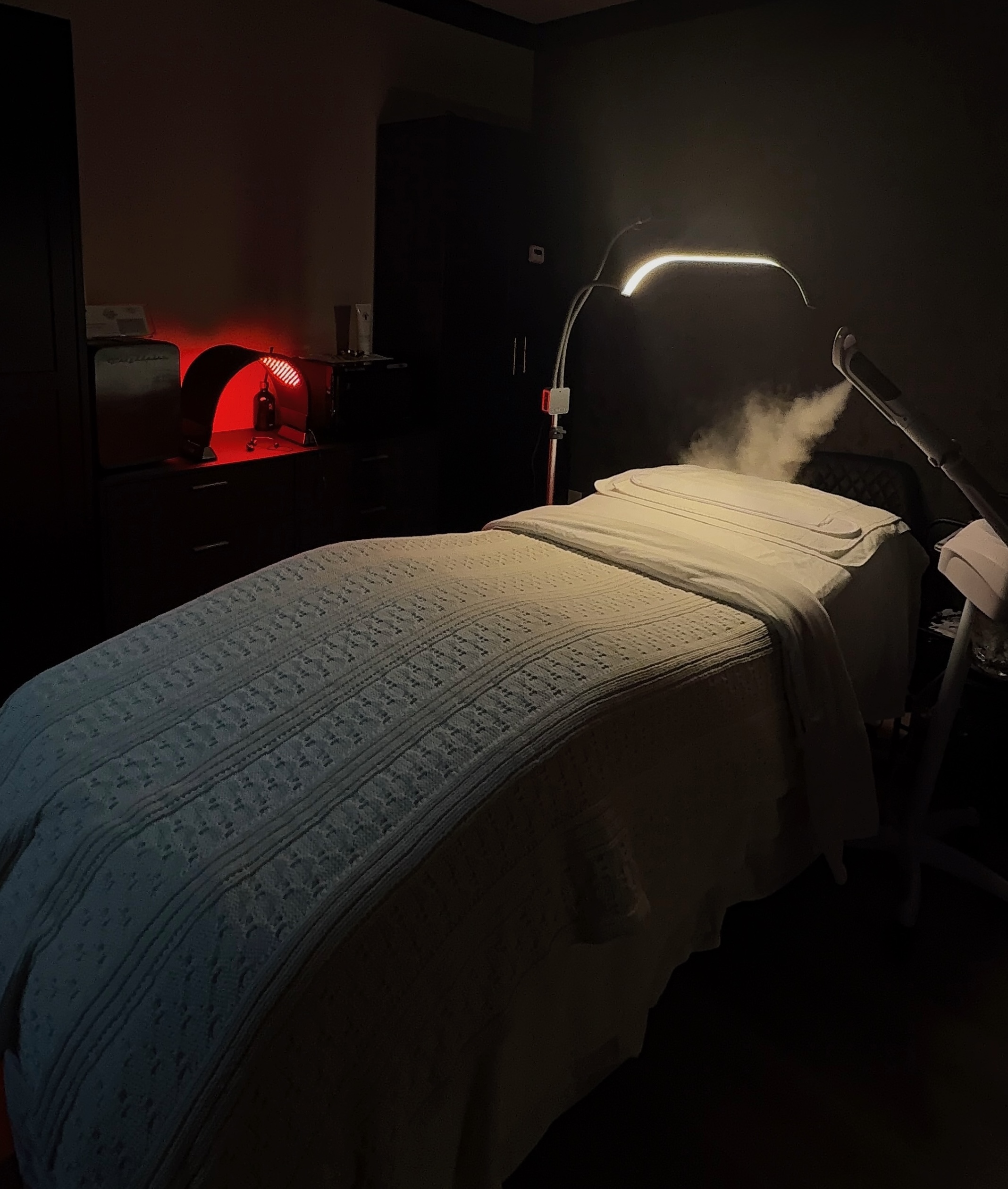 CYNNSBEAUTY studio treatment room